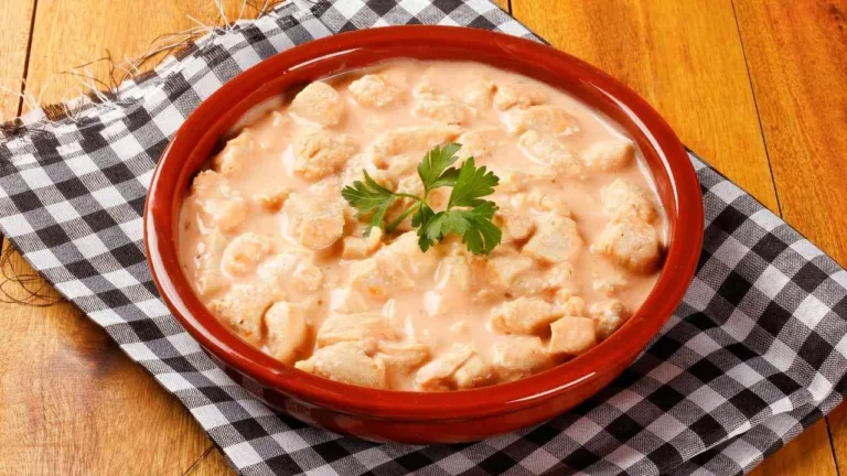 Strogonoff Fitness com Creme de Ricota.
