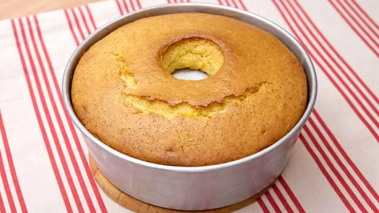 Imagem da Receita de Bolo de Fubá Simples Sem Ovo.