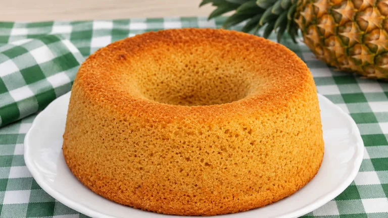 Imagem da Receita de Bolo de Abacaxi com Aveia de Liquidificador.
